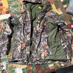 Women's Camouflage Hunting Jacket and Pants